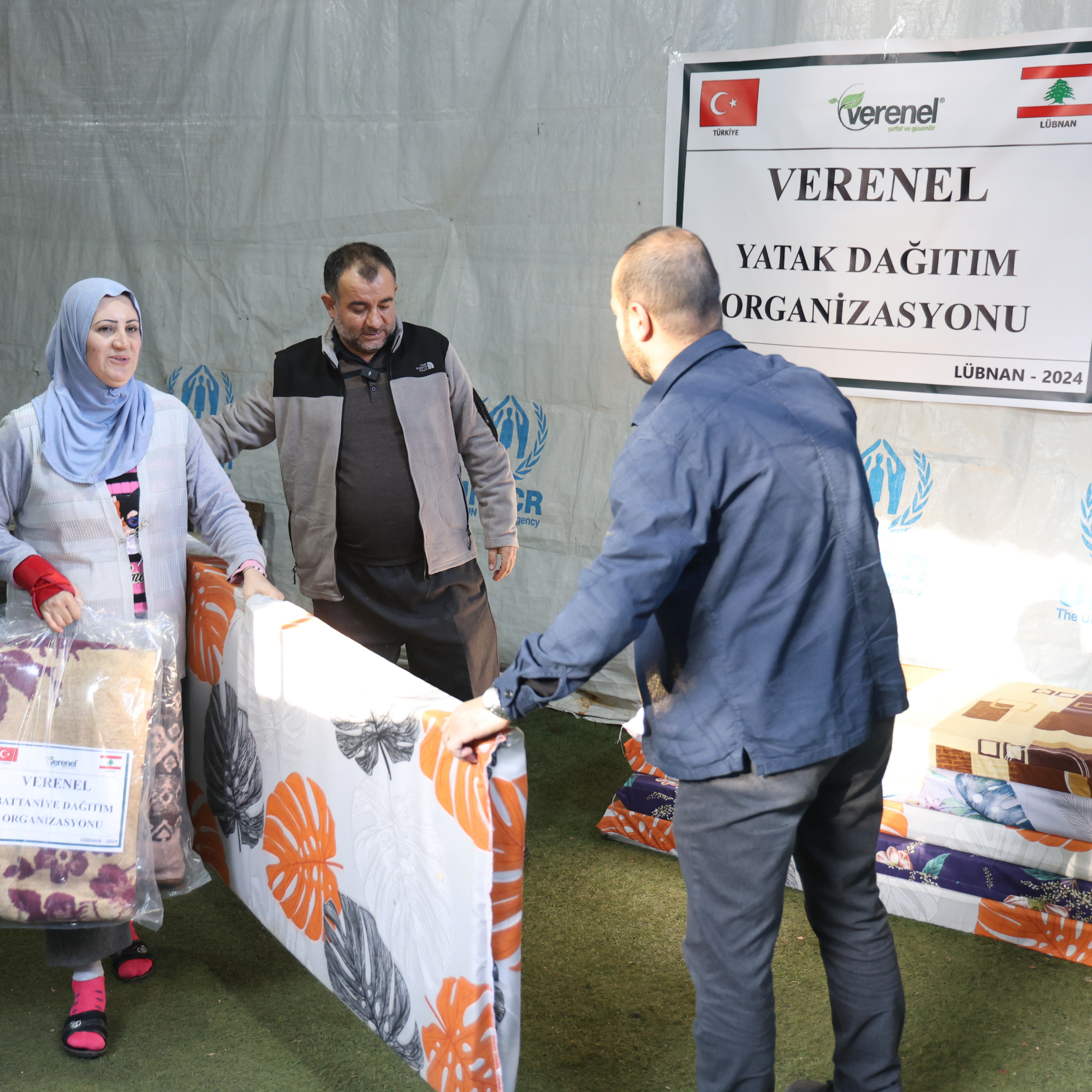 Lübnan'da Evlerinden Edilen Ailelere Yatak Dağıtımı Gerçekleştirdik.